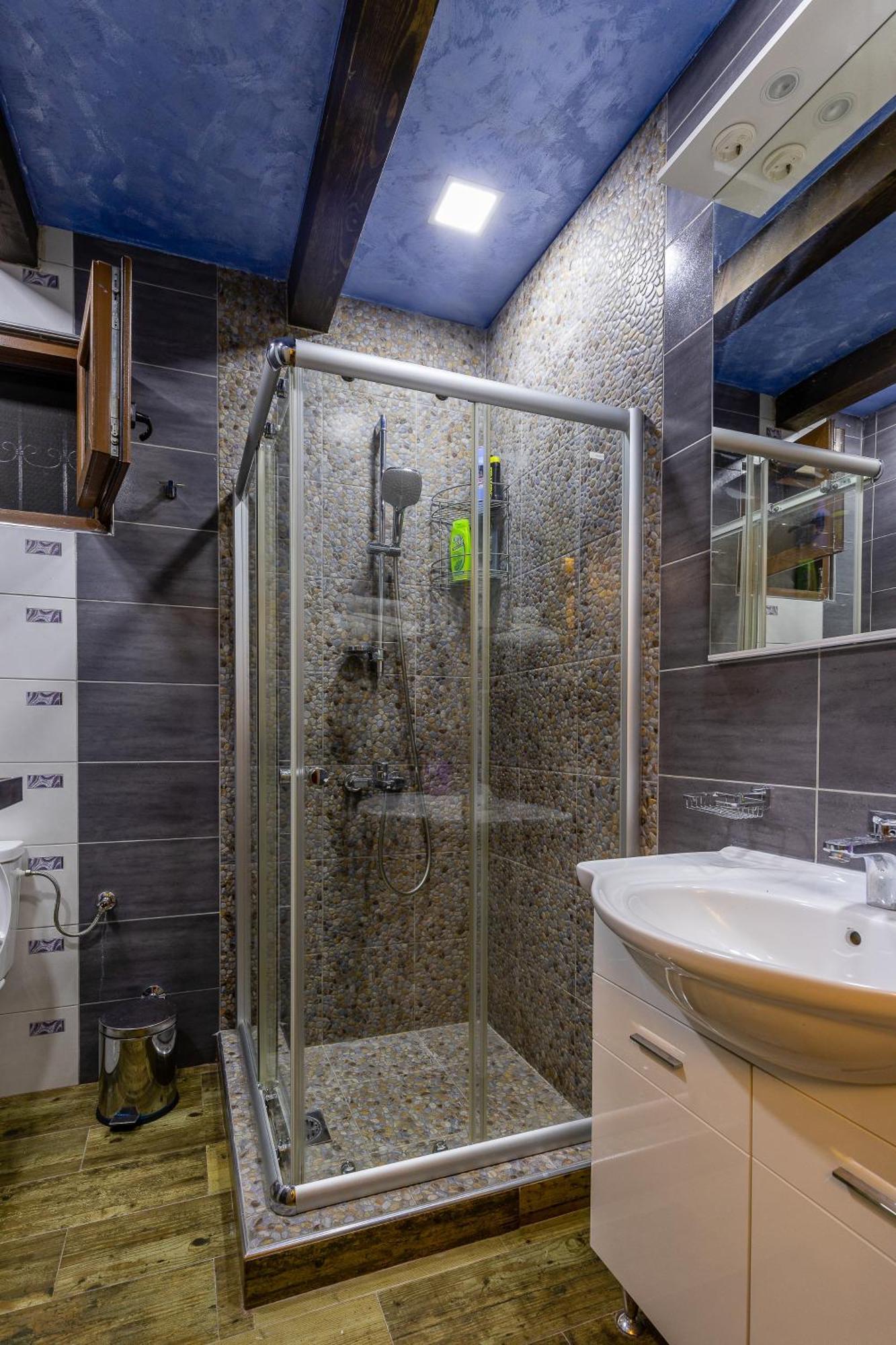 شقة Luxury House Lotos Golubovci المظهر الخارجي الصورة